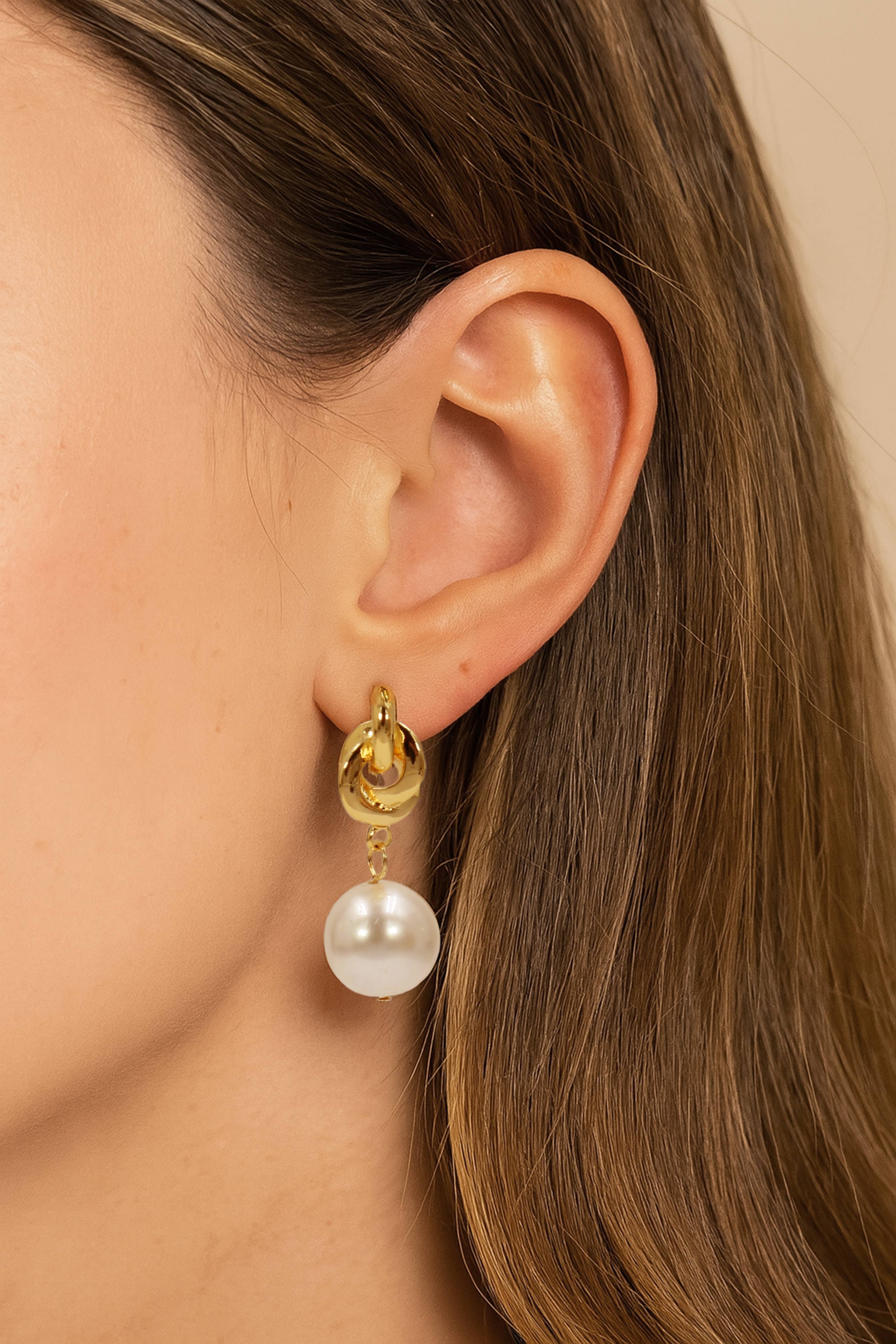 Solstice Pearl–Drop Earrings