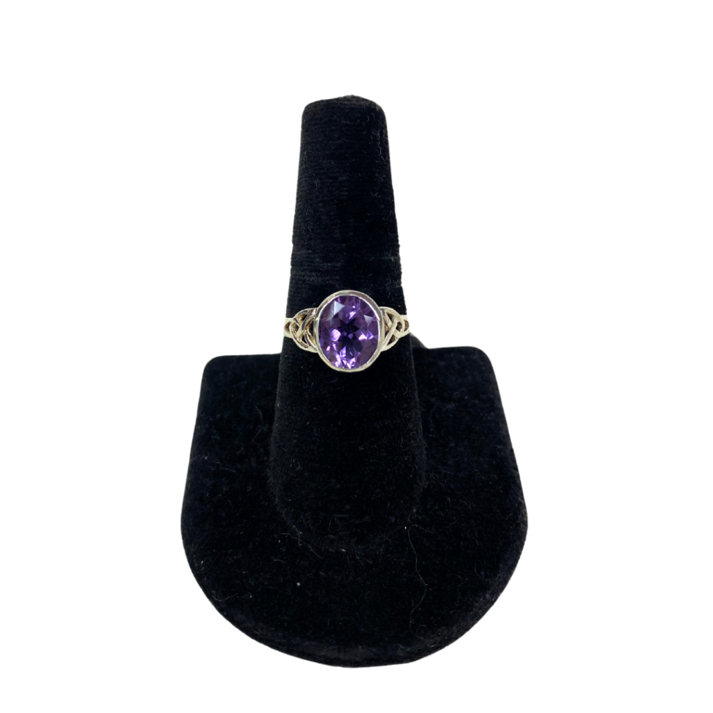 amethyst celtic ring on stand size 8